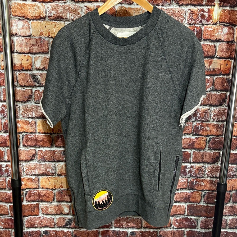 Reign Storm large men’s cutoff sleeves Gray Short Sleeve Sweatshirt with Patch